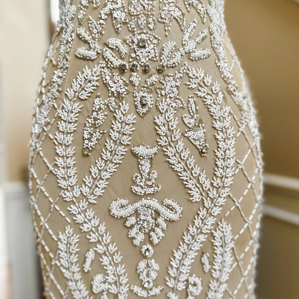 Elegant Sherri Hill Beige Cream Embellished Engagement Formal Prom Dress Size 4 - Picture 3 of 16